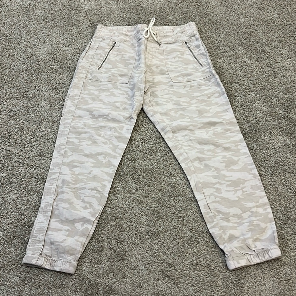 Athleta Light Gray Camo Jogger Pants - Picture 2 of 16